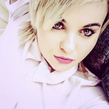 Paula1702's avatar
