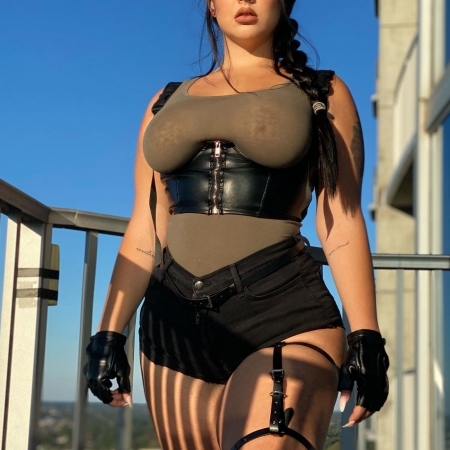 LadyBella69's avatar